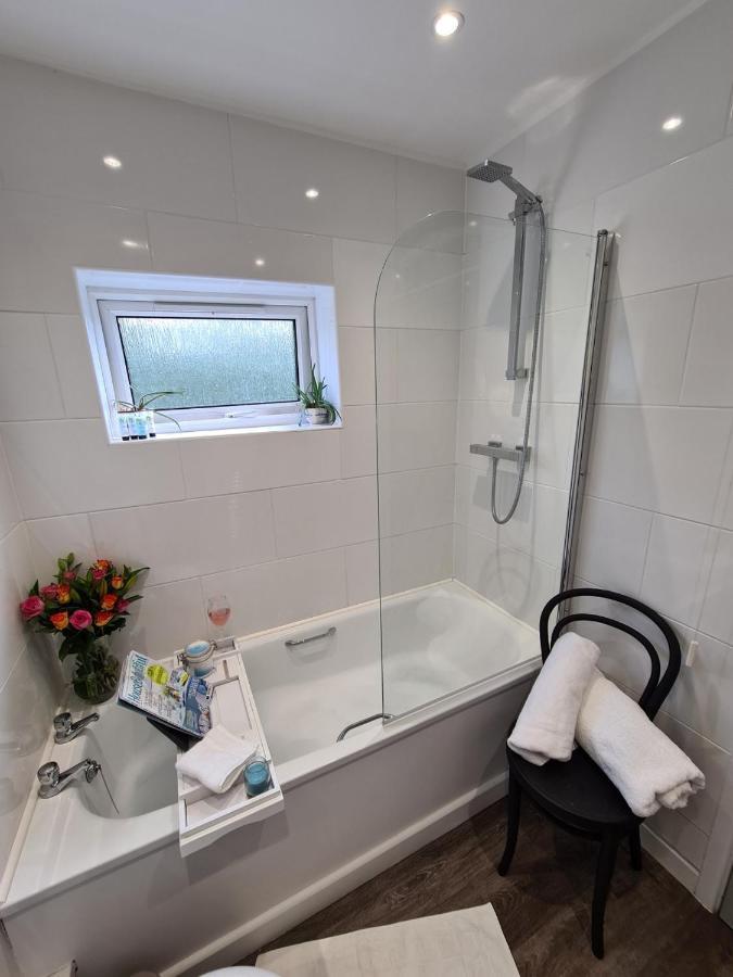 The Nook Villa Lichfield Exterior photo